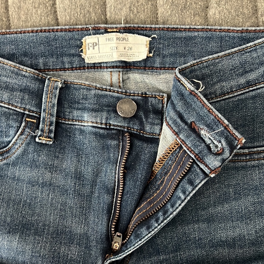 Free people | medium wash skinny denim jeans - 26